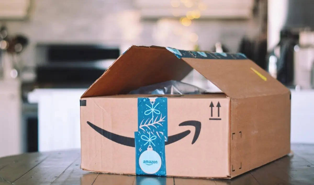 how to find out who sent you an Amazon package
